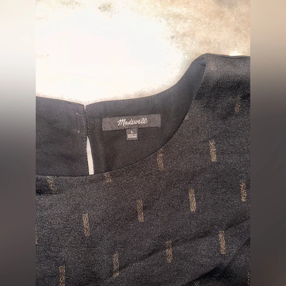 Madewell Size Large Women’s Black Puff Sleeve Gold Metallic‎ Accents Blouse